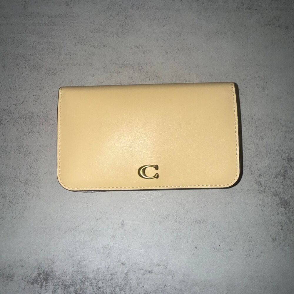 Coach Women's Yellow Wallet-purses